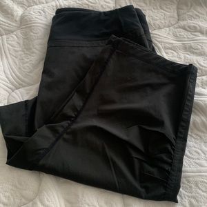 Lululemon crops/culottes